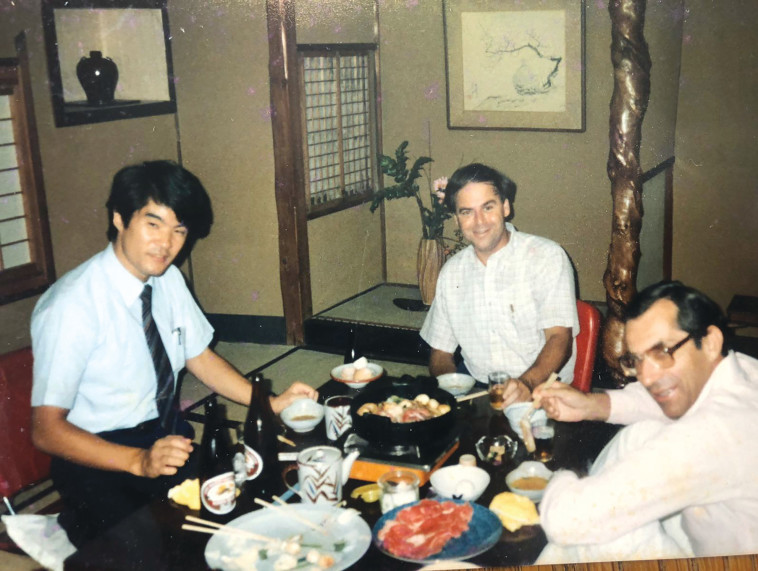 וורטהיימר וקירשנבאום בנסיעה ליפן