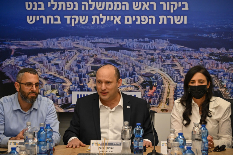 נפתלי בנט ואיילת שקד בחריש (צילום: קובי גדעון, לע''מ)