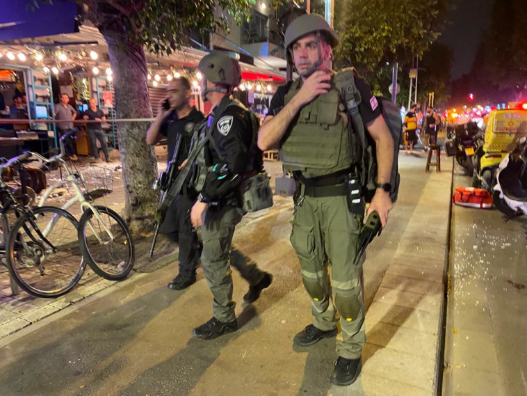 אזור הפיגוע, רחוב דיזינגוף בתל אביב