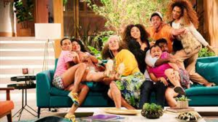 חמותי בערה בי: Smother in Law