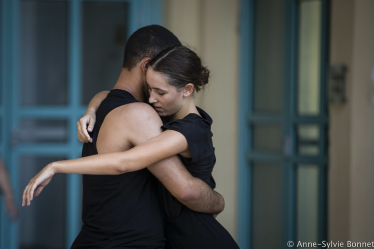 מחול בחוץ במרכז סוזן דלל