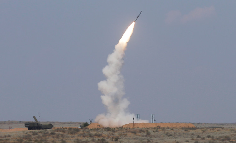 משגרי S-300 (צילום: REUTERS/Maxim Shemetov)