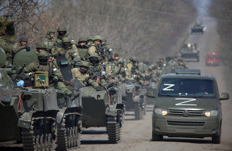 כוחות רוסים במריופול, אוקראינה (צילום: רויטרס)