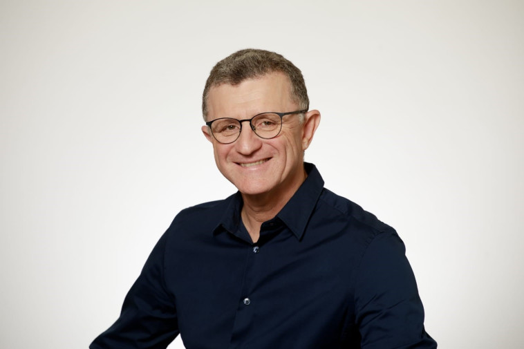 רונן מנחם, כלכלן ראשי של מזרחי-טפחות.