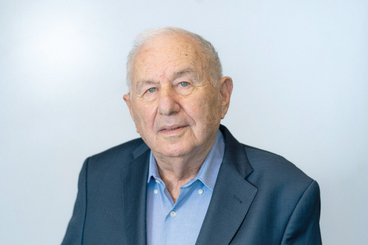 פרופ' אמנון רובינשטיין