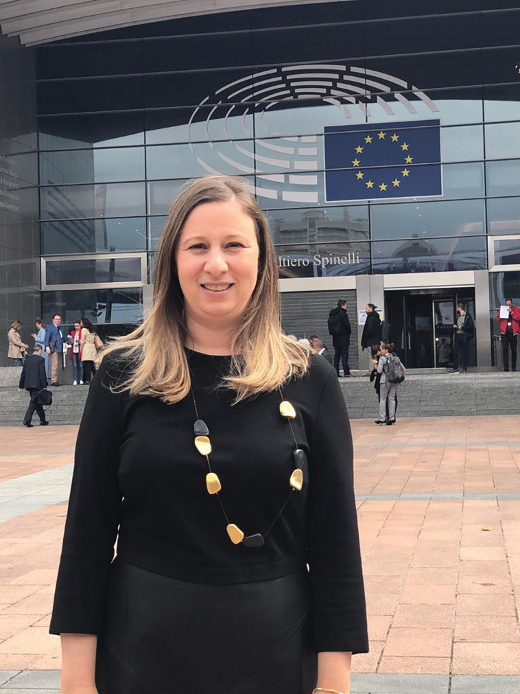 רויטל יכין קרקובסקי בפרלמנט האירופי במסגרת תפקידה הקודם במשרד לנושאים אסטרטגיים והסברה