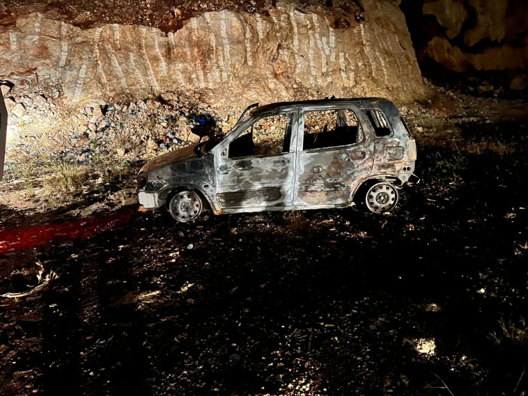 הרכב השרוף שאיתרו כוחות הביטחון ביהודה ושומרון