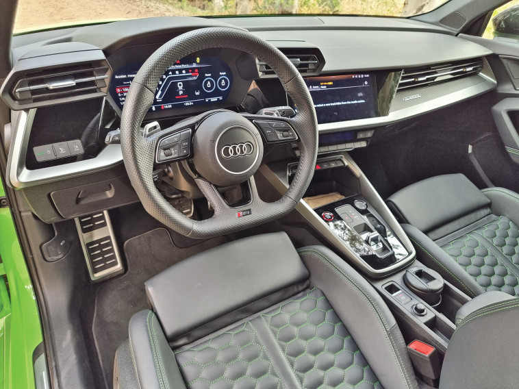 אודי RS3 ספורטבק 