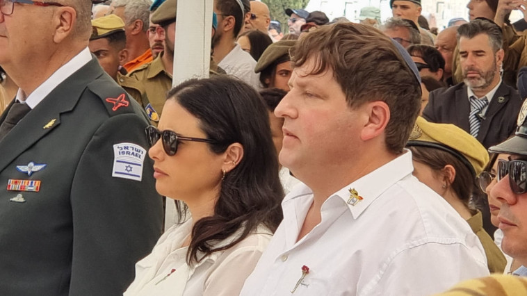 השרה איילת שקד וראש עיריית פתח תקווה רמי גרינברג