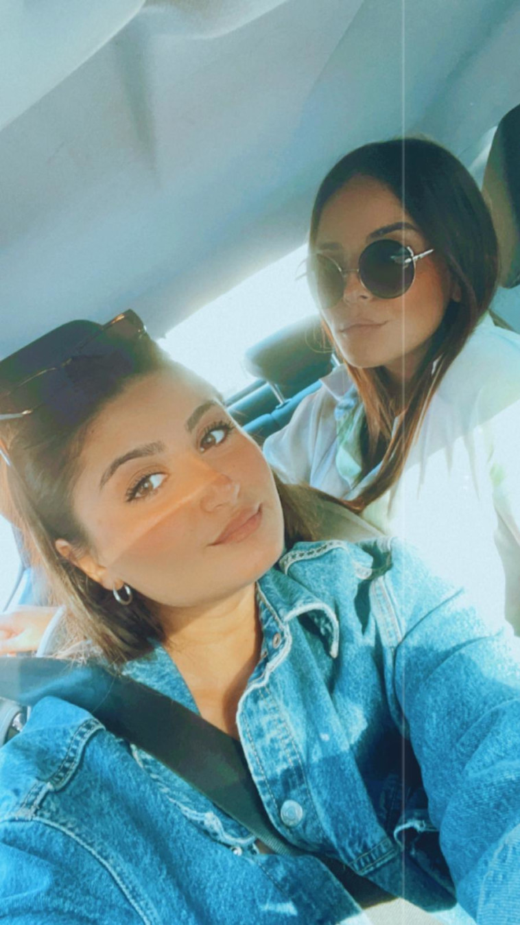 שיראל אבוקרט ז''ל ובת דודתה אנדראה