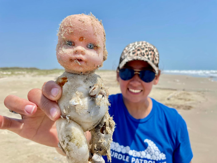 טרם התברר מקורן של הבובות