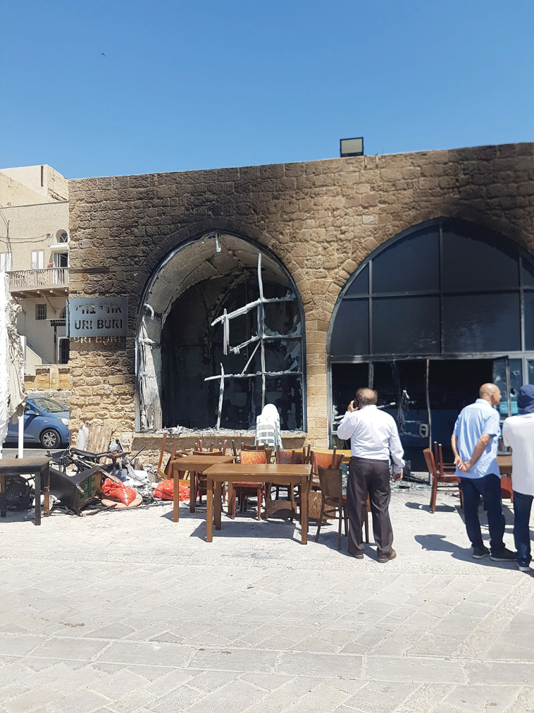 מסעדת ''אורי בורי'' בעכו, שנהרסה בפרעות במהלך ''שומר החומות''
