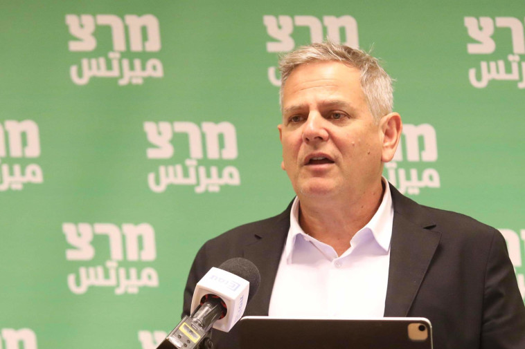 שר הבריאות ניצן הורוביץ בפתח ישיבת הסיעה