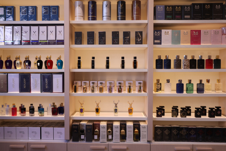 בשמי הבוטיק של רשת אפריל