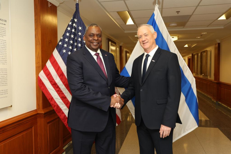 בני גנץ, לויד אוסטין