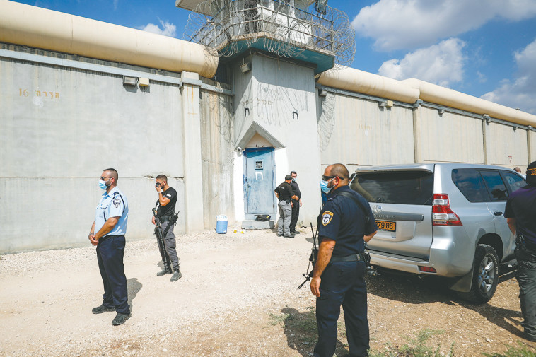 הבריחה מכלא גלבוע