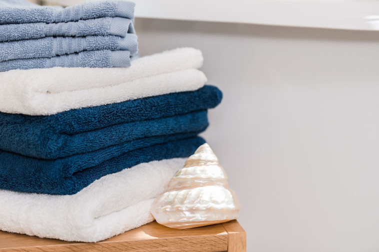 איכות המגבות נמדדת לפי המשקל. מגבות ורדינון החל מ-44 שח 