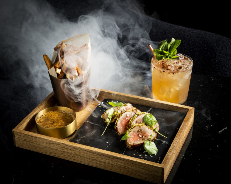 THE COMMON איפריאל