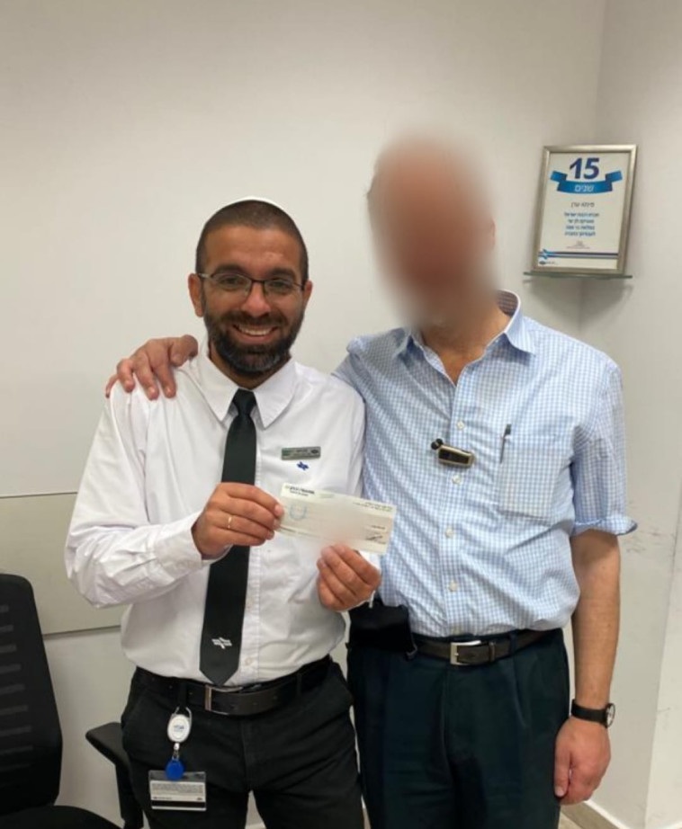 עובד הניקיון שאיתר את ההמחאה הבנקאית