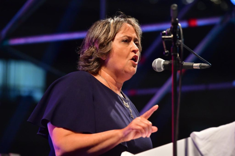 יפה בן דוד בהפגנת המורים בת''א