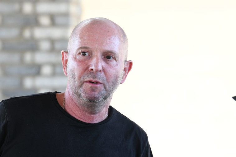 טל פרידמן בהלווית מודי בר און