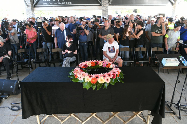 הלוויתו של מודי בר און