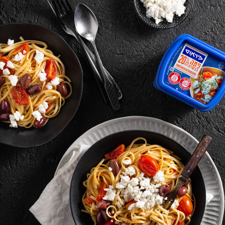 מק אנד צ'יז גלילי של קורין גדעון