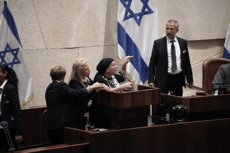 אורית סטרוק, עימות במליאת הכנסת