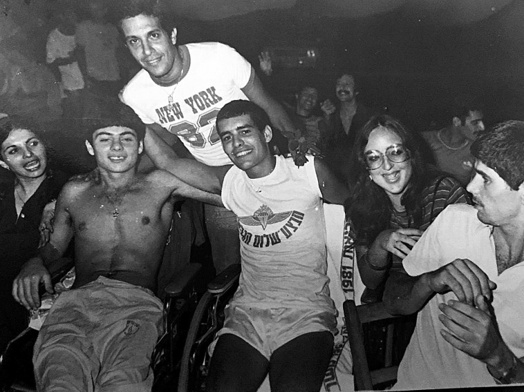 איתן מסורי בפני חיילי לבנון