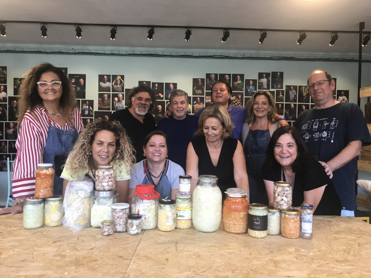 סדנאות לשימור מזון עם קבוצות שונות