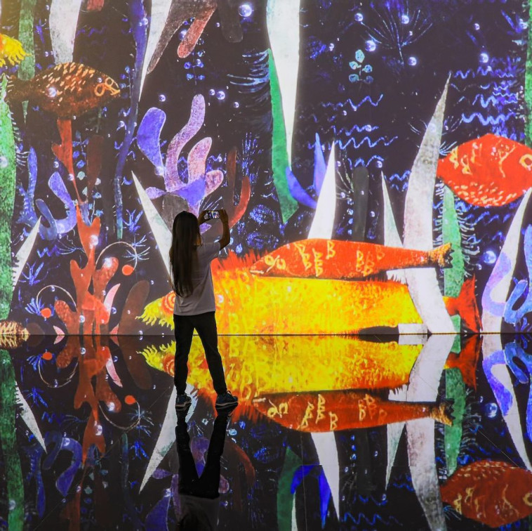 תערוכת TOMORROW