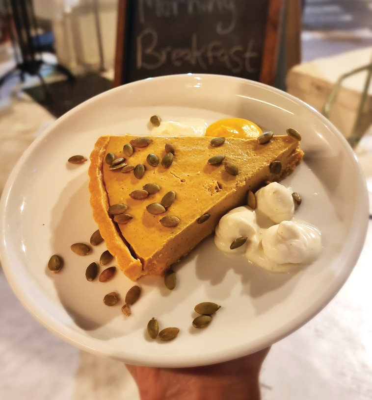 פאי דלעת ב-Mena 