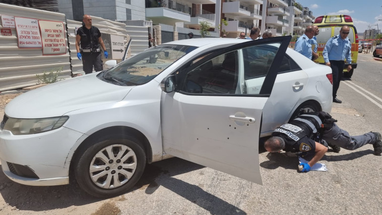 הרכב שנורה בשוהם