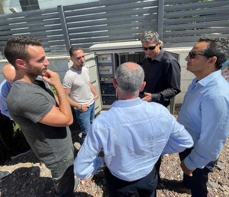 שר התקשורת יועז הנדל בעיר עפולה