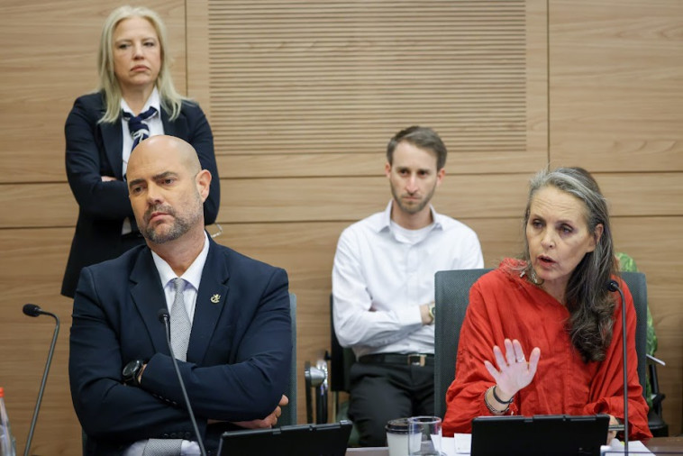 גבי לסקי, אמיר אוחנה