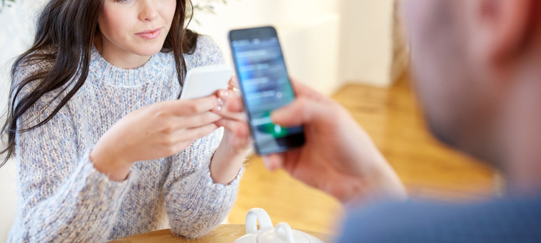 אפליקציית היכרויות, אילוסטרציה