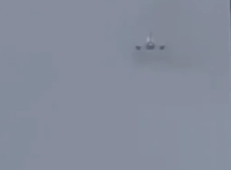 הרגע תועד מהקרקע לאחר ההמראה