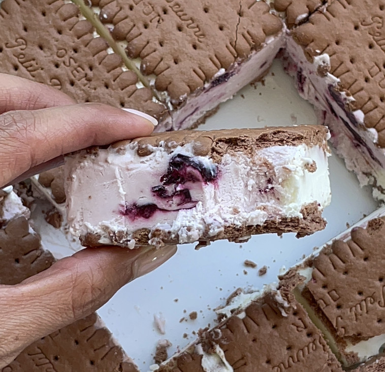 קסטה וניל ודובדבן