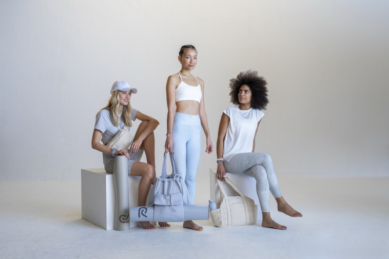 Panta Rei בגדי יוגה מבדי איכות אלסטיים. טייץ 279.90 ש''ח טופ 179.90 ש''ח