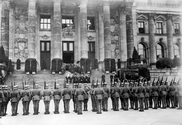 הלוויתו של רתנאו 