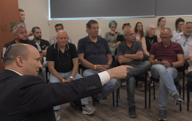 ראש הממשלה נפתלי בנט באוגדת עזה