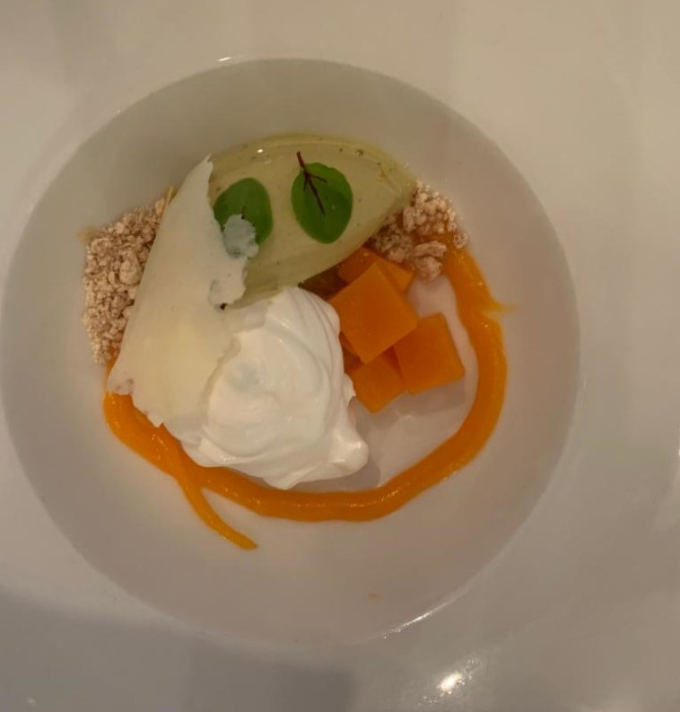 דלעת בסיד פיסטוק, סולת, שוקולד לבן, יוגורט