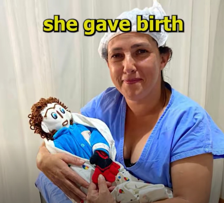 מיריבון רושה מוראס ''ילדה'' את בנה 