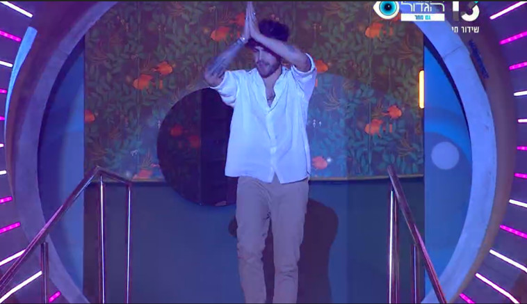 עומרי אלפייה עוזב את הבית 