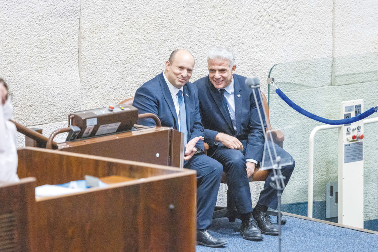 נפתלי בנט, יאיר לפיד