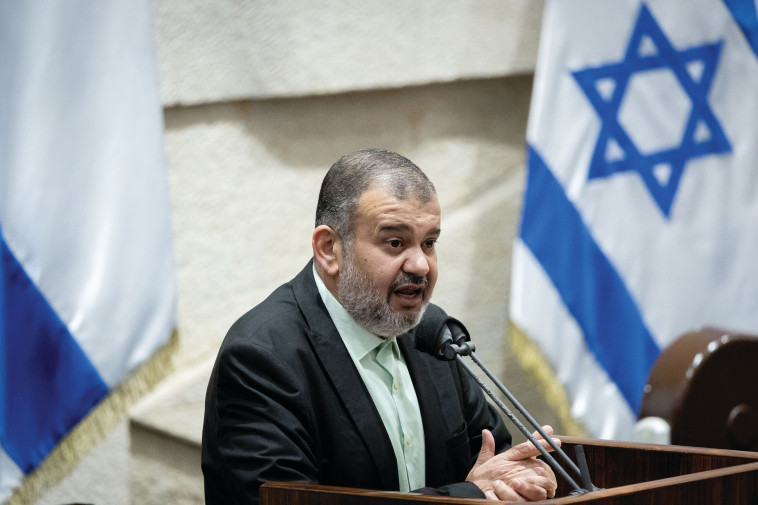 אנטי ציוני שעלה לגדולות בזכות בנט, ווליד טאהא