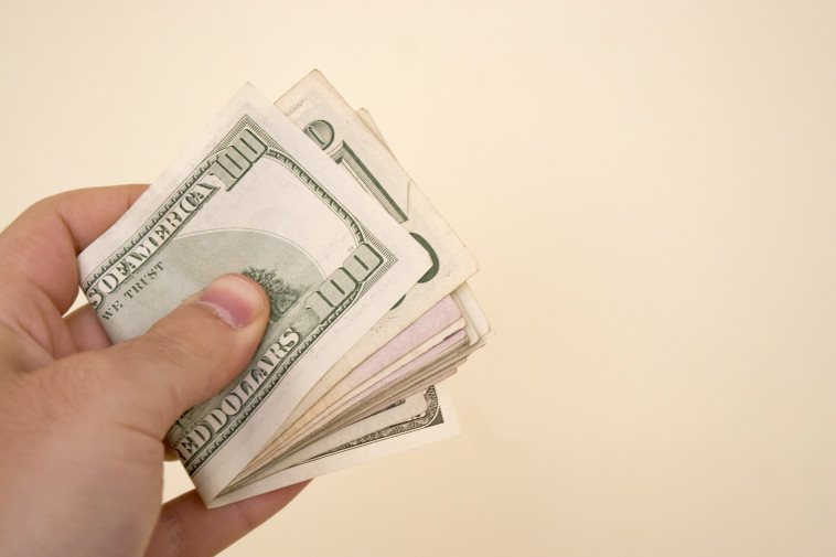 הגיש את מכתב התפטרותו ונעלם