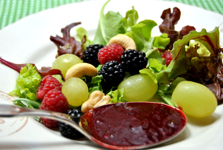 סלט ענבים ופטל