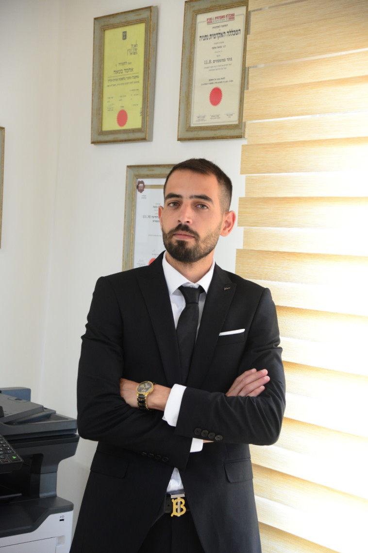 עורך הדין אחמד בטאח 