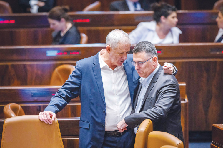 בני גנץ, גדעון סער